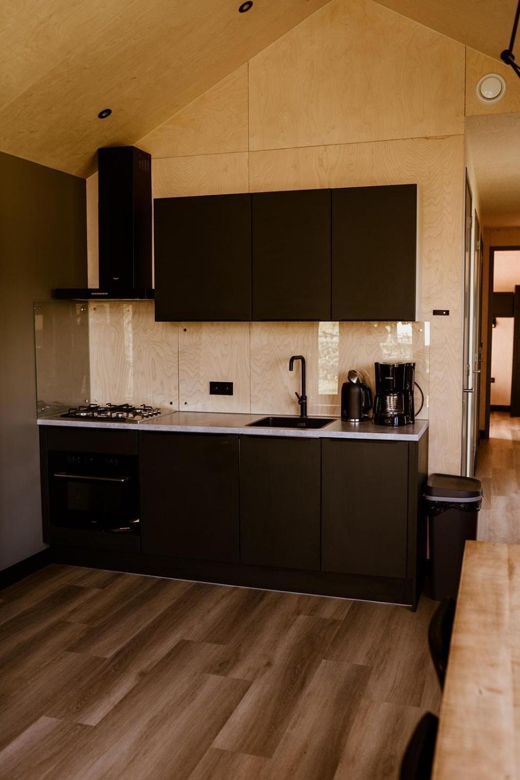 Tiny House Xxl Hotel Bant Bilik gambar